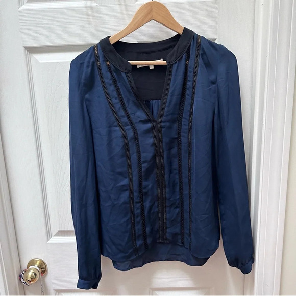 Veronica Beard Tops - Veronica Beard navy blue black lace trim long sleeve top shirt v neck 4